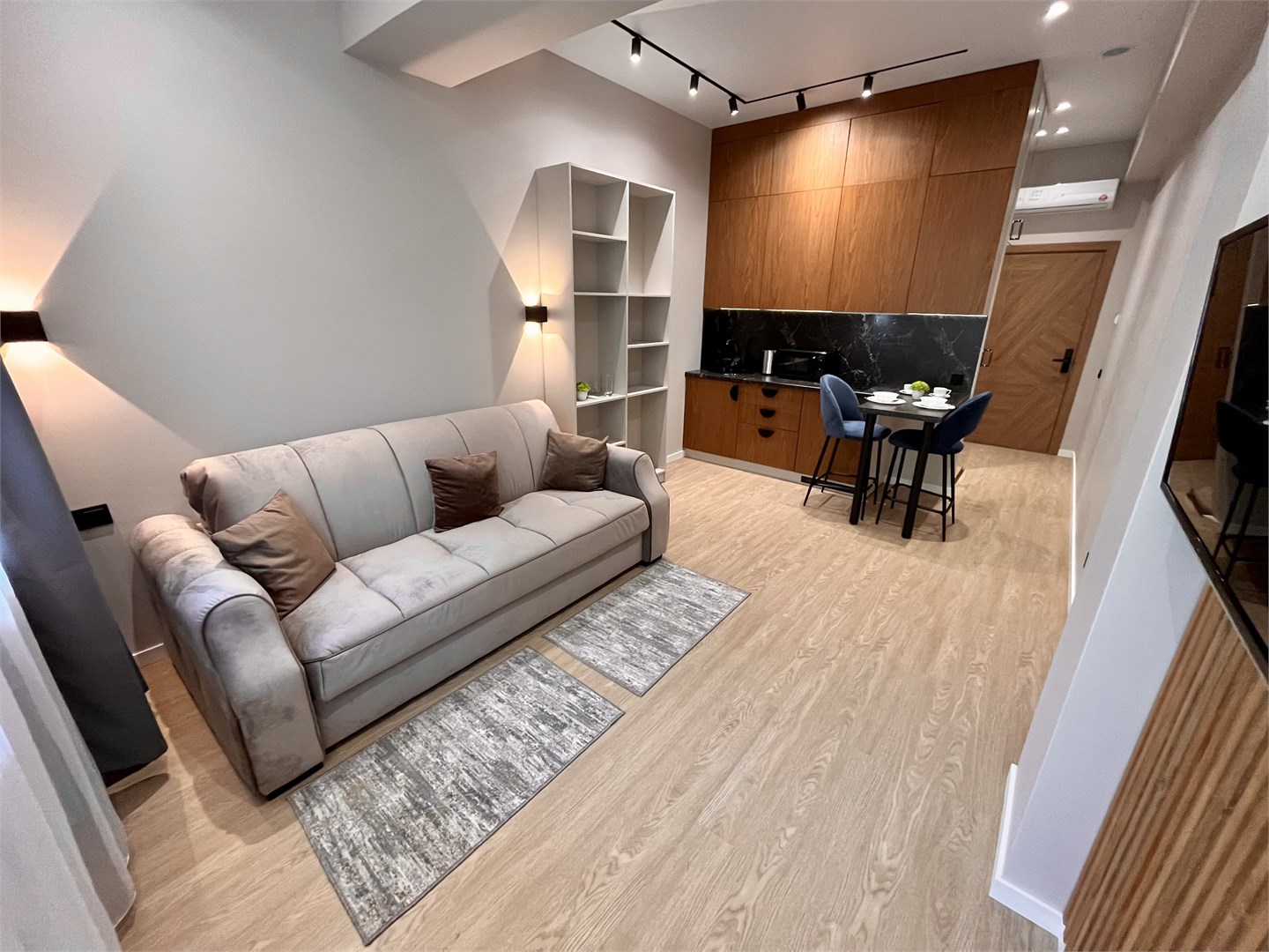 Апартамент делюкс с балконом в Пушкин НеоЛит