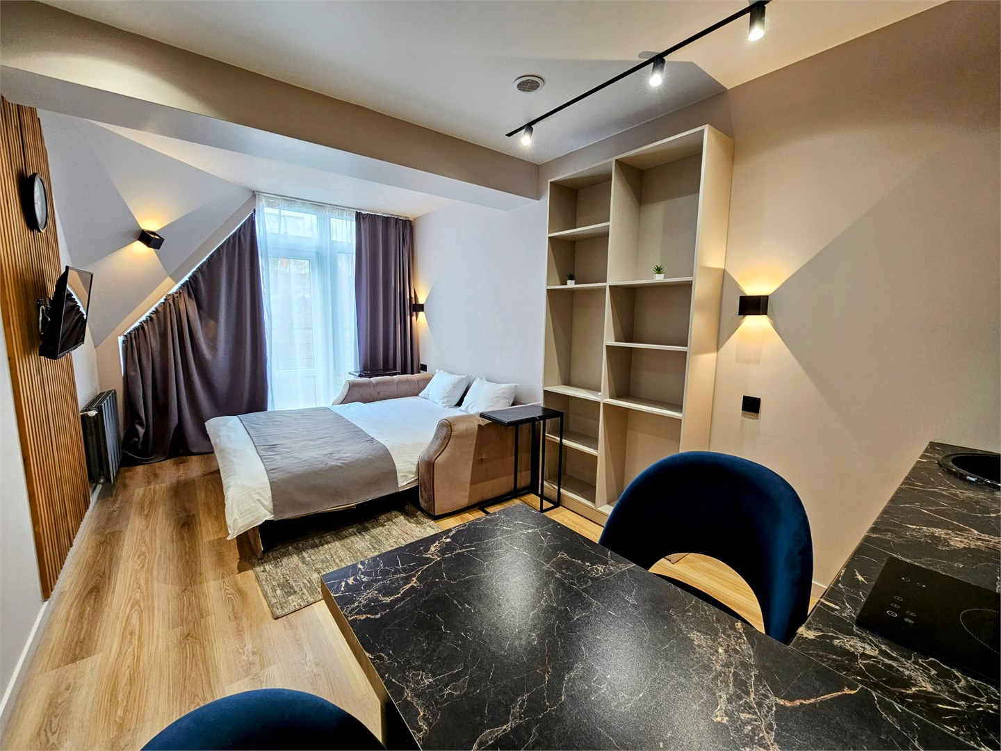 Апартамент делюкс с балконом в Пушкин НеоЛит