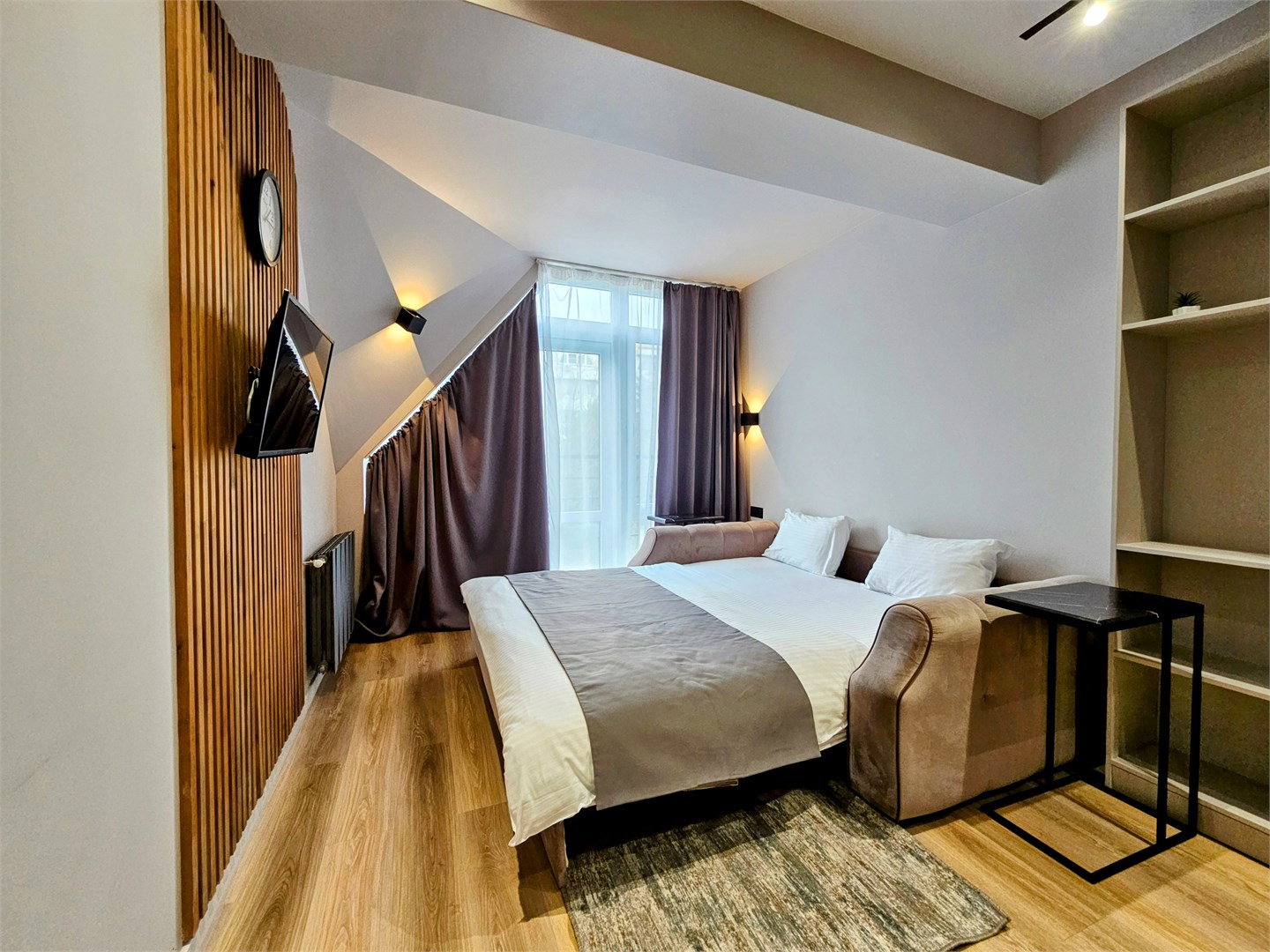 Апартамент делюкс с балконом в Пушкин НеоЛит