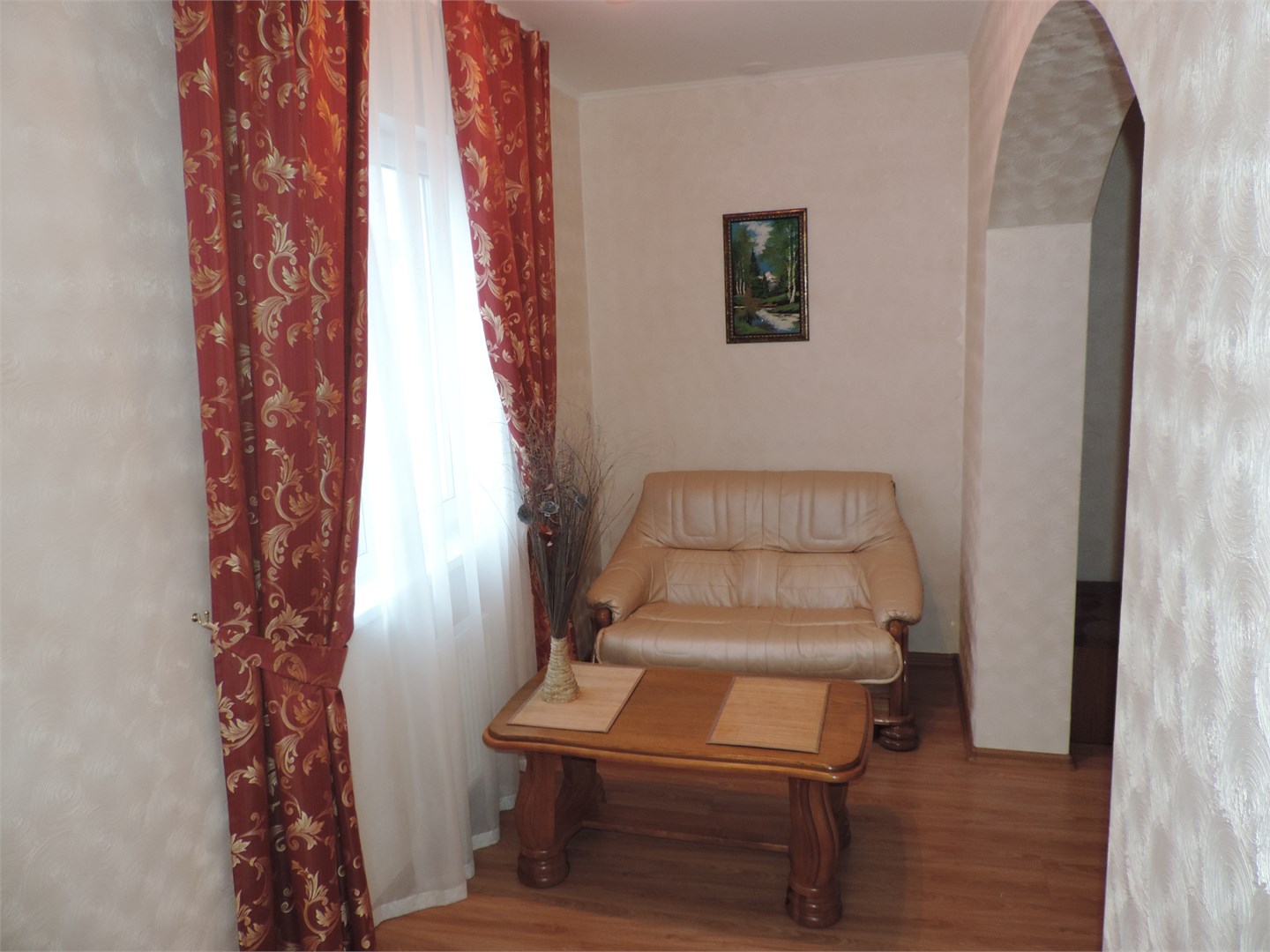 Полулюкс в Театральный