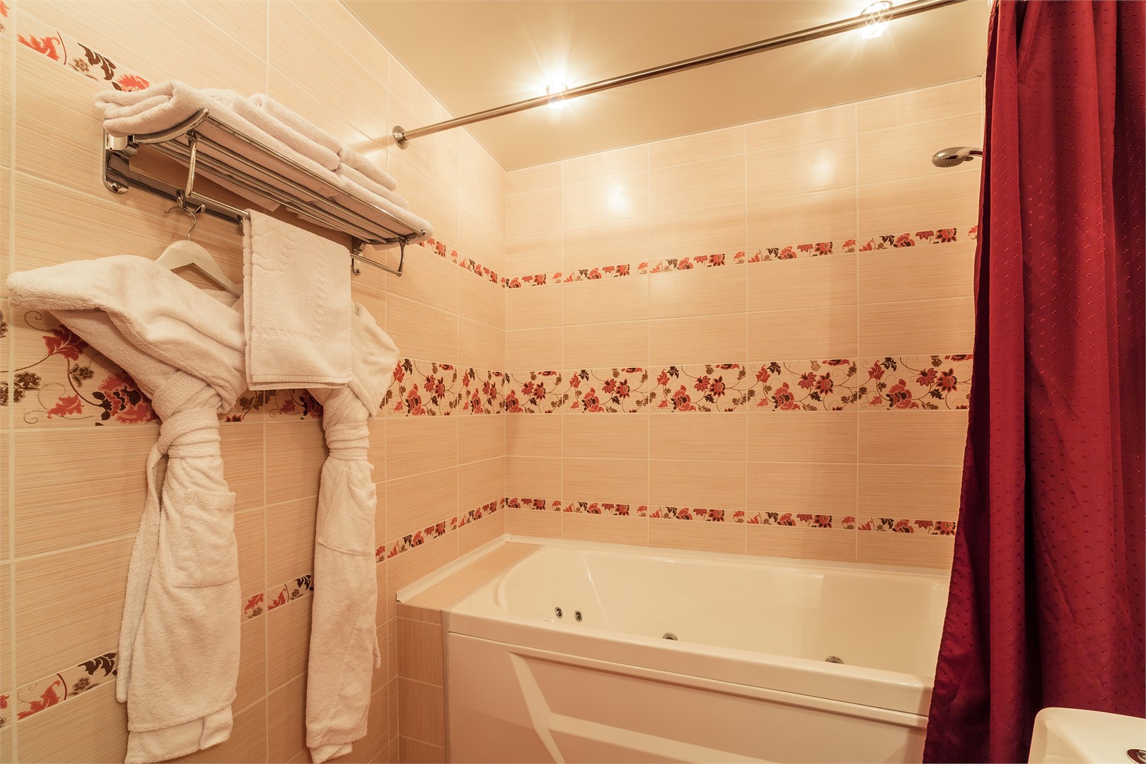 Люкс двухкомнатный в Театральный