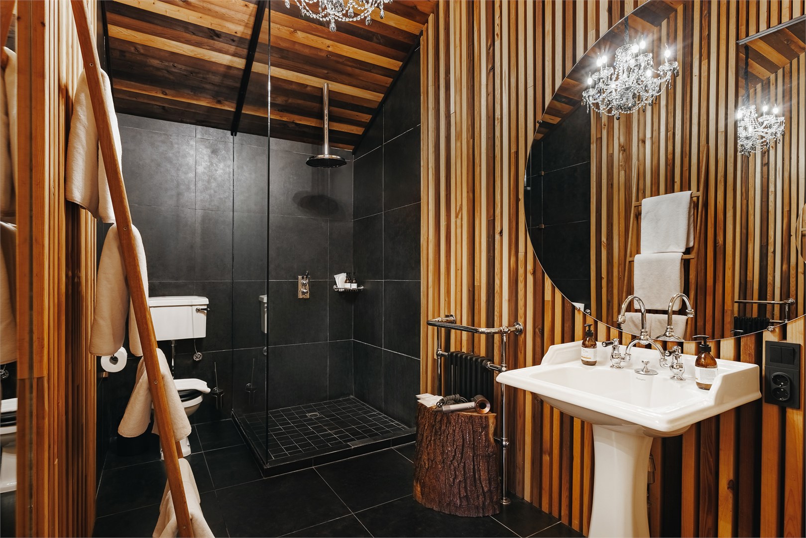 Коттедж класса Люкс в Поле