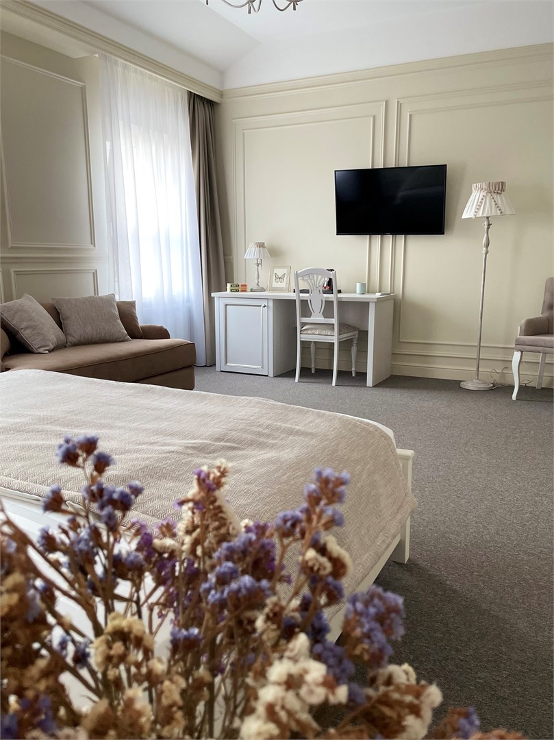 «Джуниор сюит» «Улучшенный» в Аксай