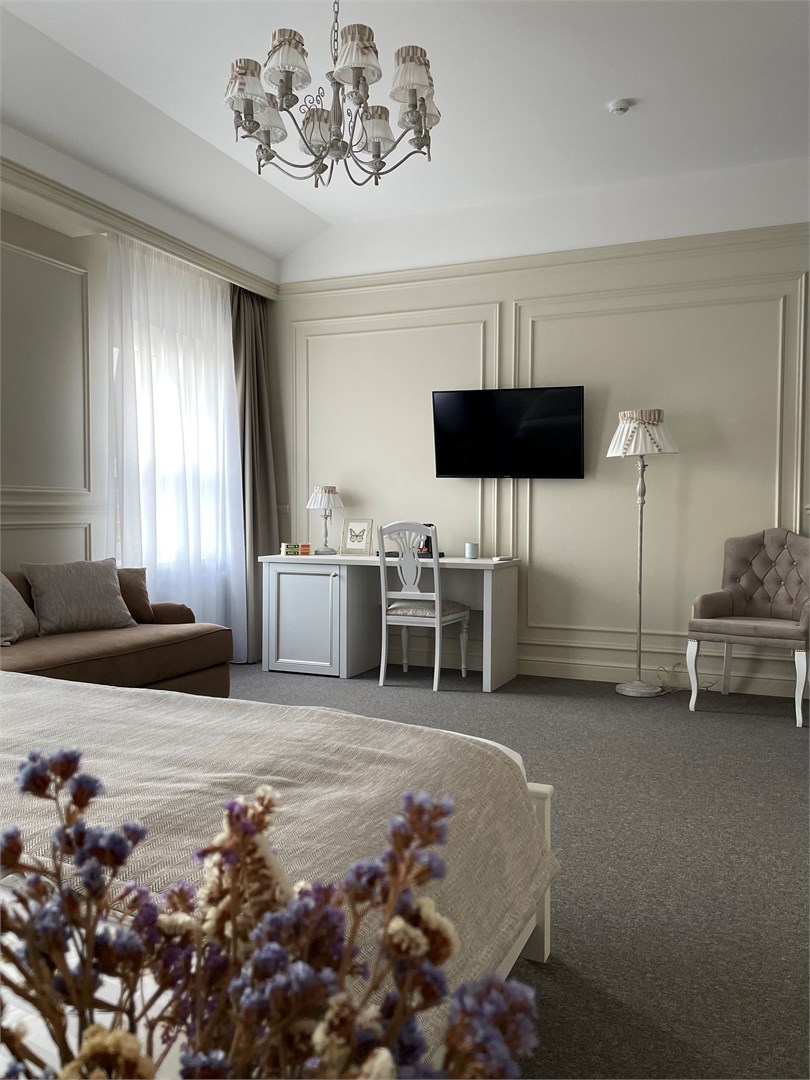 «Джуниор сюит» «Улучшенный» в Аксай