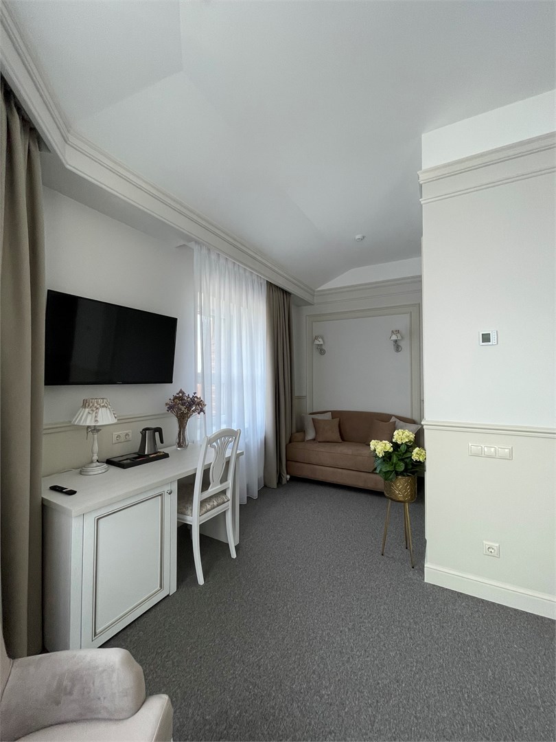 «Джуниор сюит» «Улучшенный» в Аксай