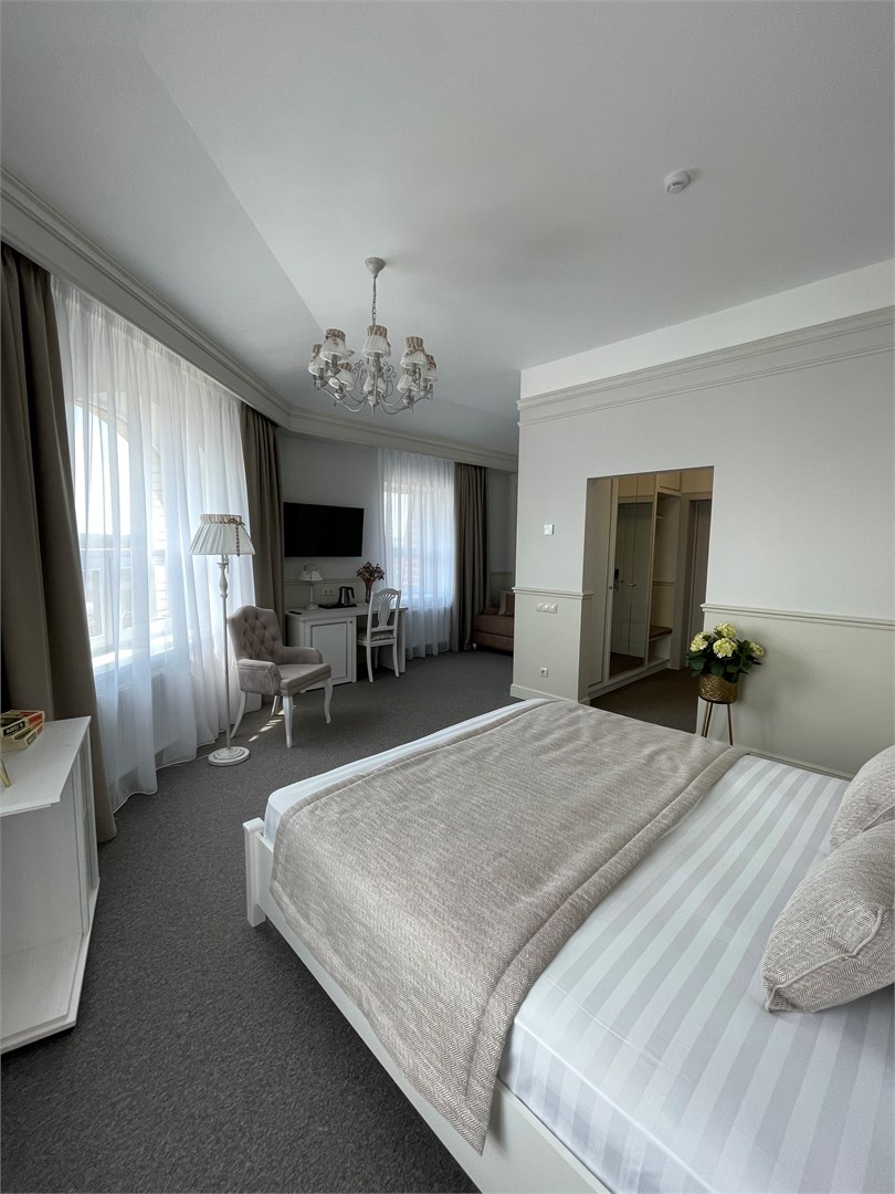 «Джуниор сюит» «Улучшенный» в Аксай