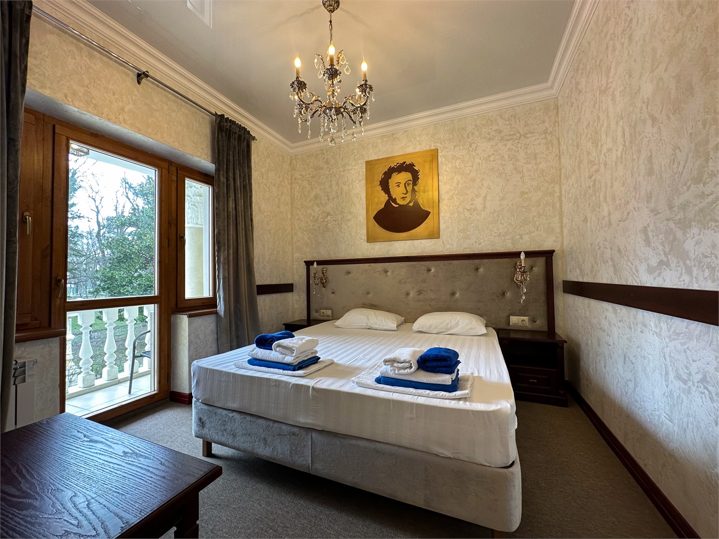 ВИДОВЫЕ АПАРТАМЕНТЫ (Пушкино) в В доме у моря