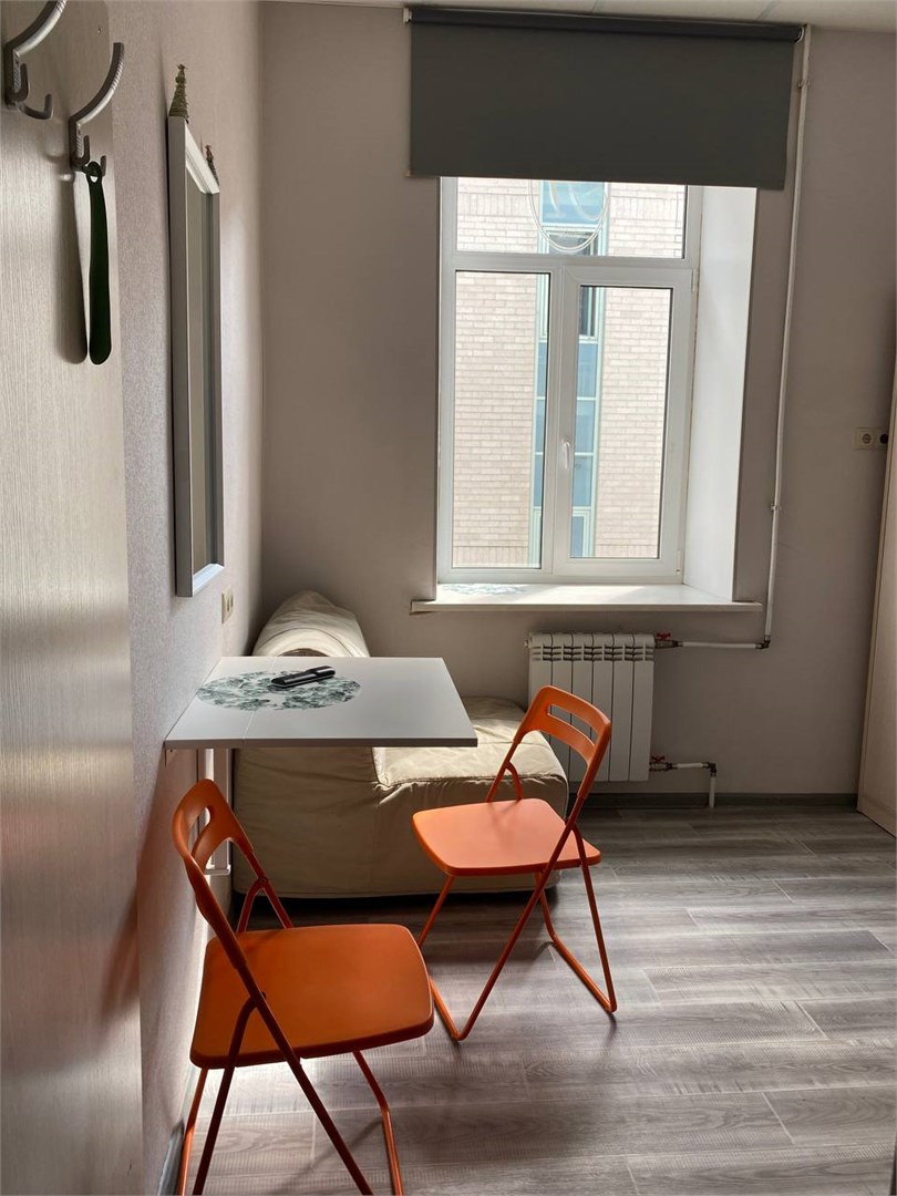 Двухкомнатная студия с двуспальной кроватью в Атмосфера