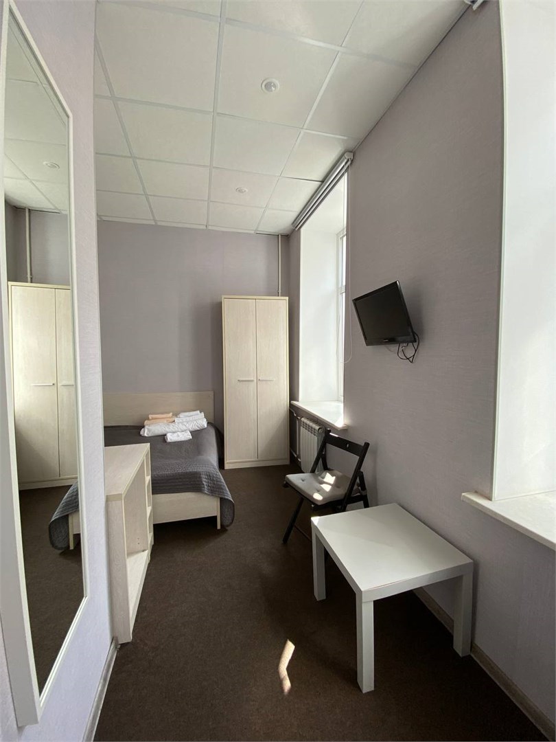 Двухкомнатная студия с двуспальной кроватью в Атмосфера