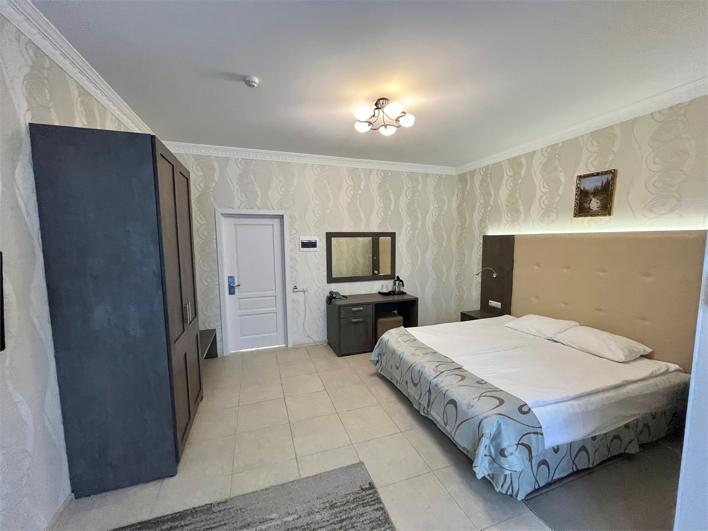 Семейный без балкона в Атлант люкс