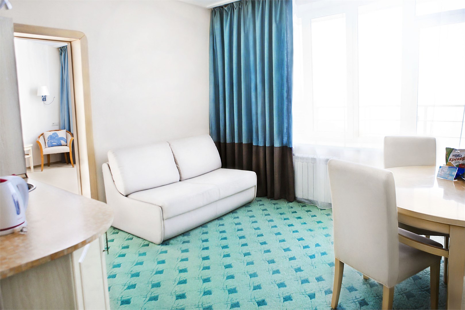 Apartment/Апартамент (Студия)  двухместный двухкомнатный с мини-кухней, 1 Корпус в Теплое море