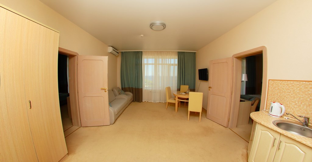 Apartment/Апартамент (Семейный) 4-х местный 3-х комнатный, 1 Корпус в Теплое море