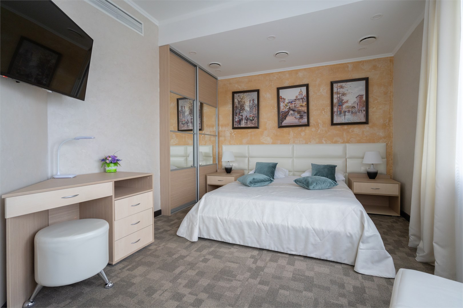 Люкс 2 категории в Айсберг премиум