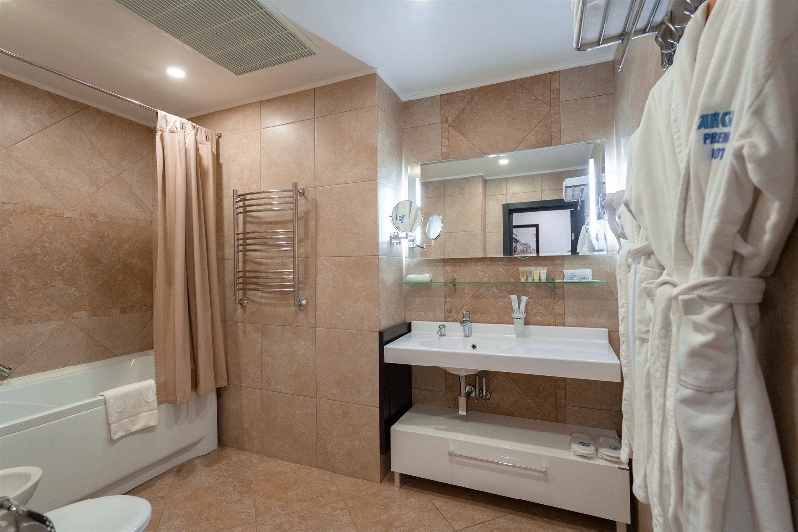 Люкс 2 категории в Айсберг премиум