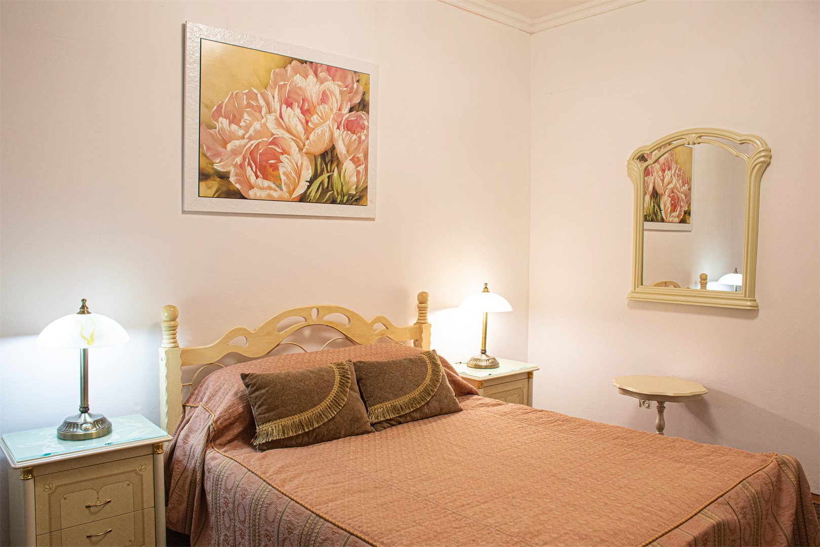 Стандарт семейный 2-комнатный (основная территория) в Октябрьский