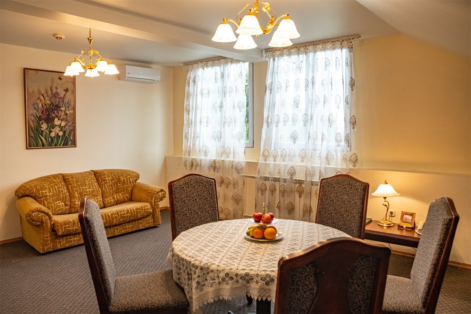 Стандарт семейный 2-комнатный (2-я территория) в Октябрьский