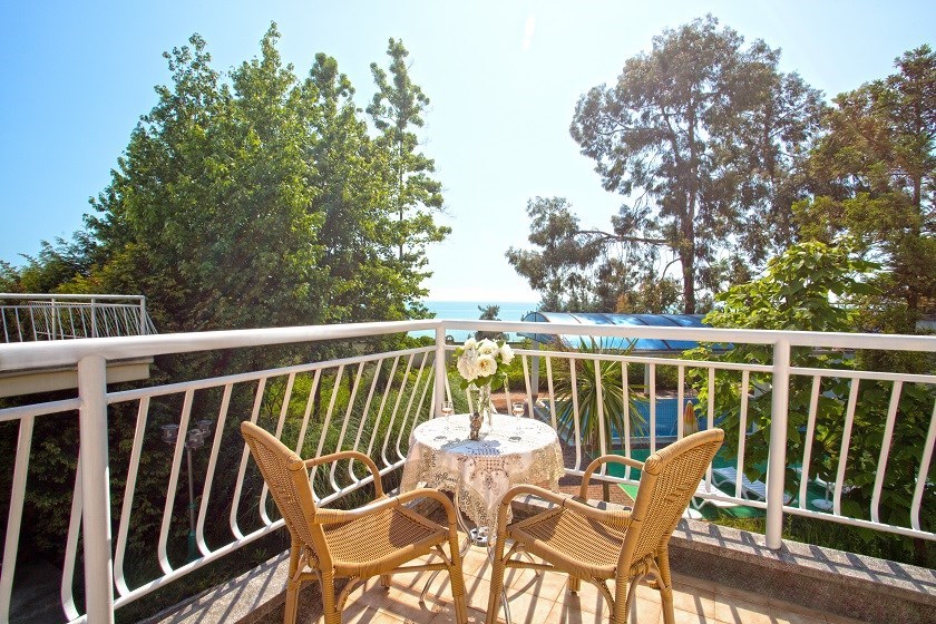 Стандарт семейный 3-комнатный (2-я территория) в Октябрьский