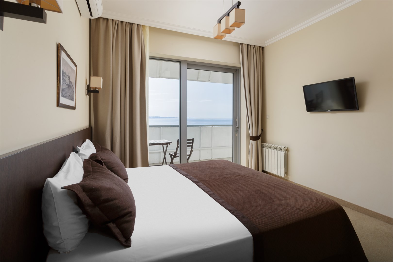 Семейный двухкомнатный в Актёр