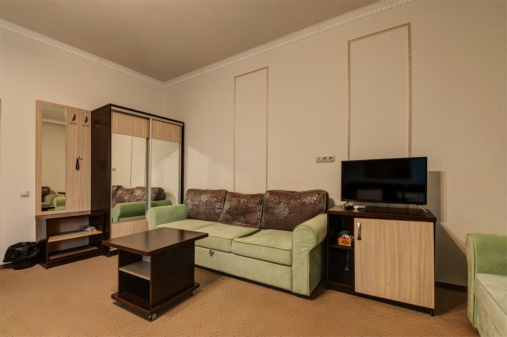 Полулюкс в Павлова поляна