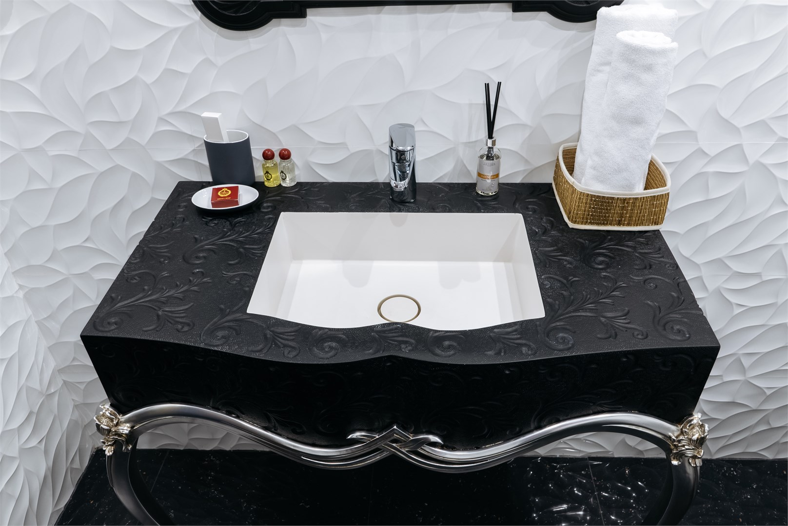 ПОЛУЛЮКС в Кутузов