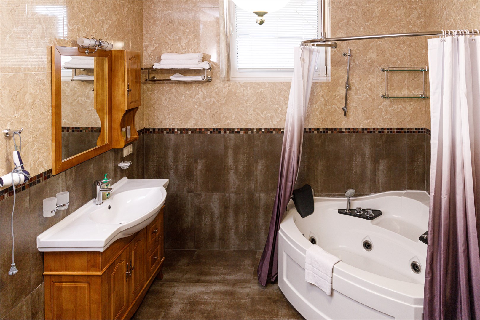 Полулюкс плюс в AvroraSpaHotel