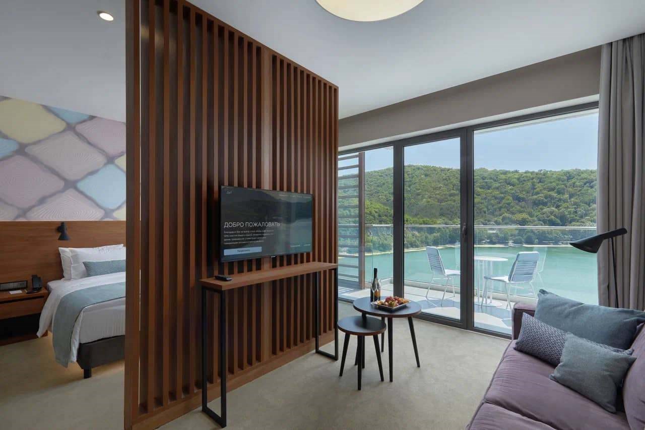 Джуниор сюит+ в Abrau light resort&SPA