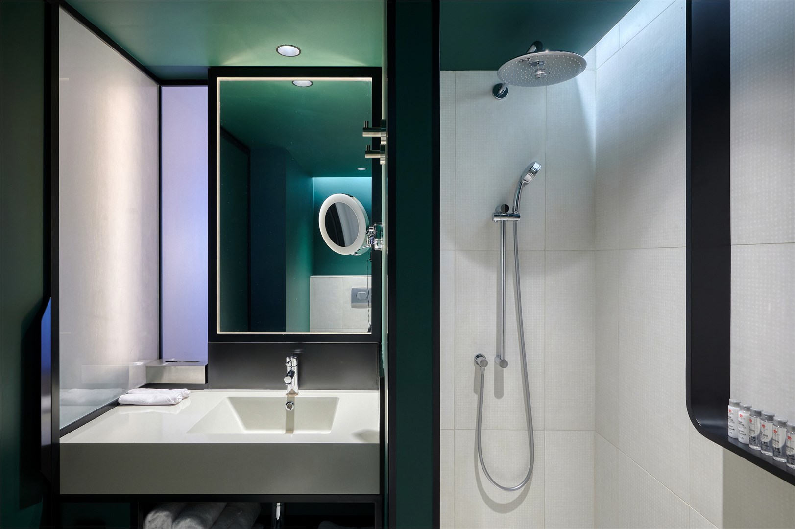 Стандарт с двуспальной кроватью в Azimut Сити