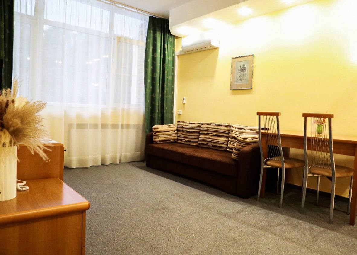 Апартамент с кухней / 2 корпус "Урал" в Десна