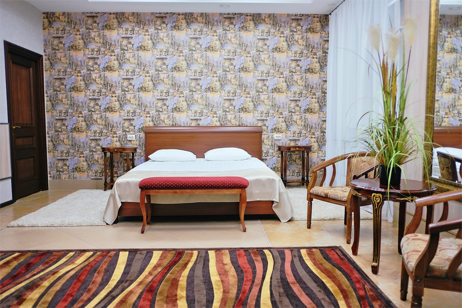 Полу люкс (кровать 160) в Амур