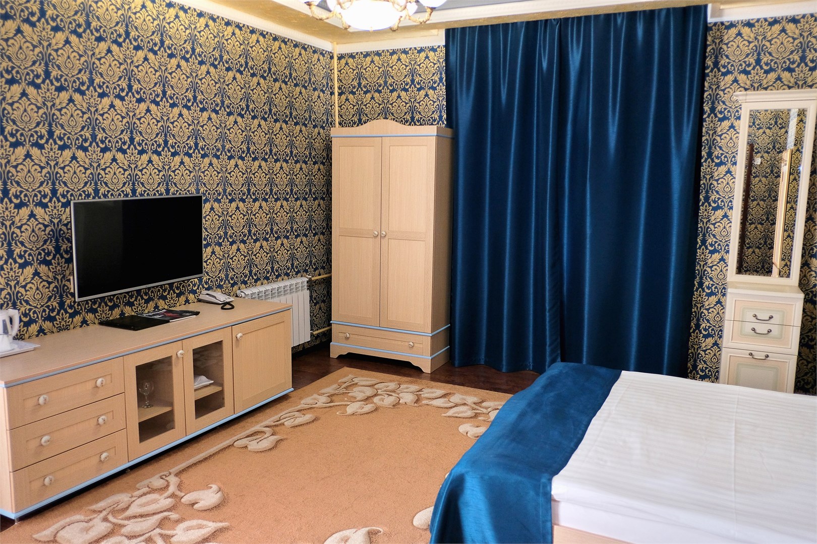 Полу люкс (кровать 160) в Амур