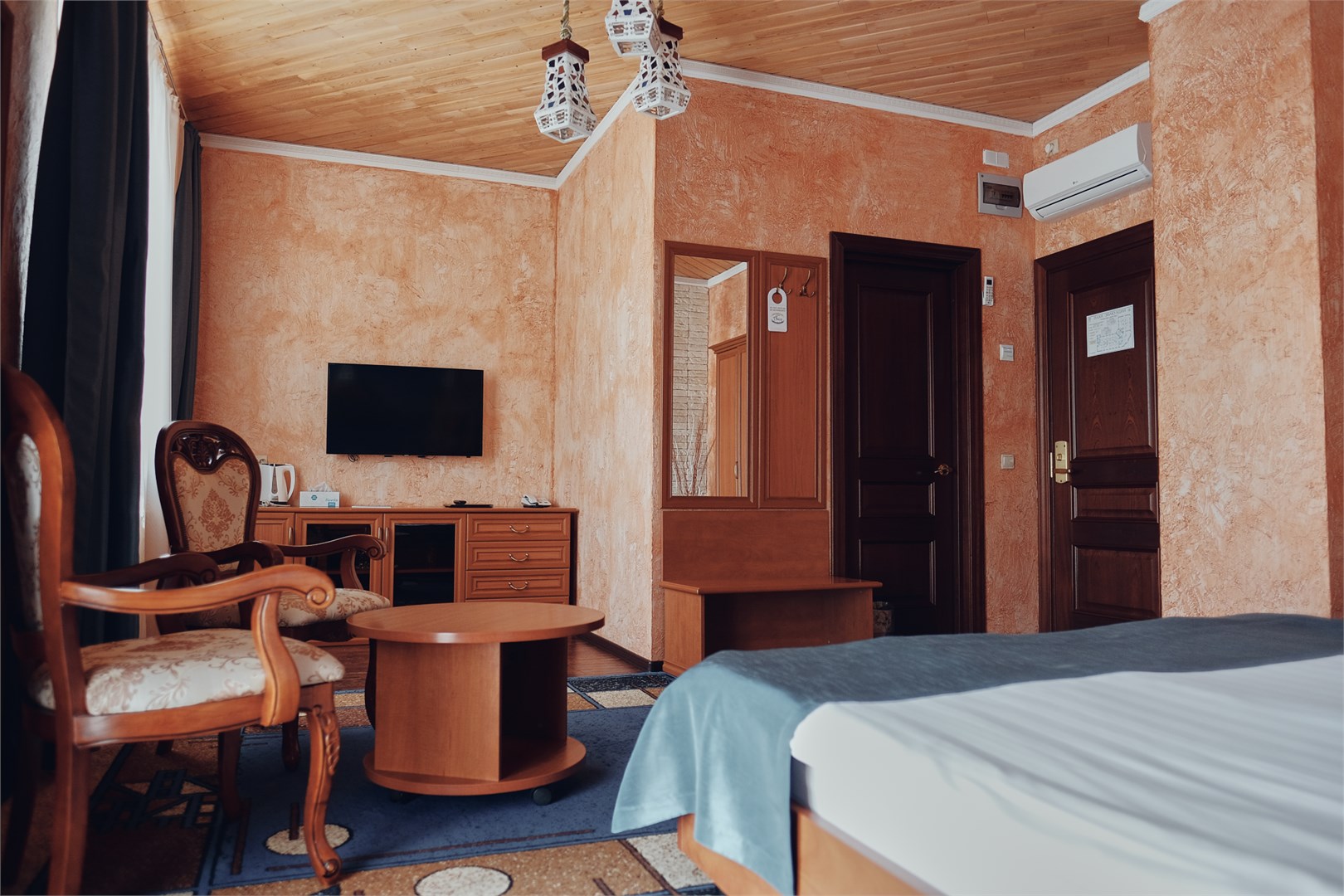 Полу люкс (кровать 160) в Амур