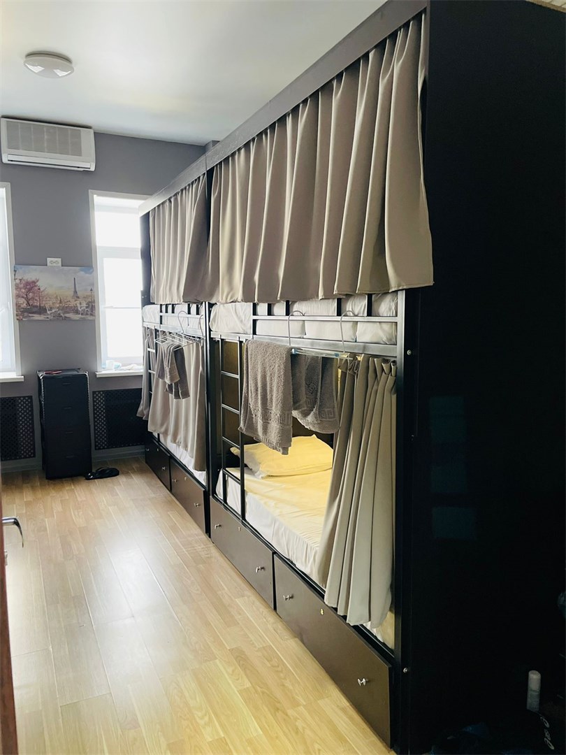 8-ми местный мужской номер в Христал