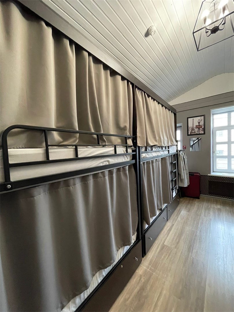 8-ми местный женский номер в Христал