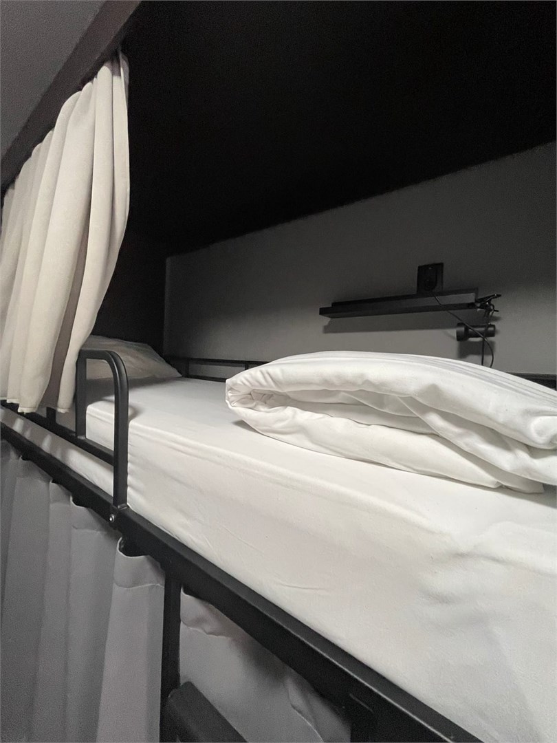 8-ми местный женский номер в Христал