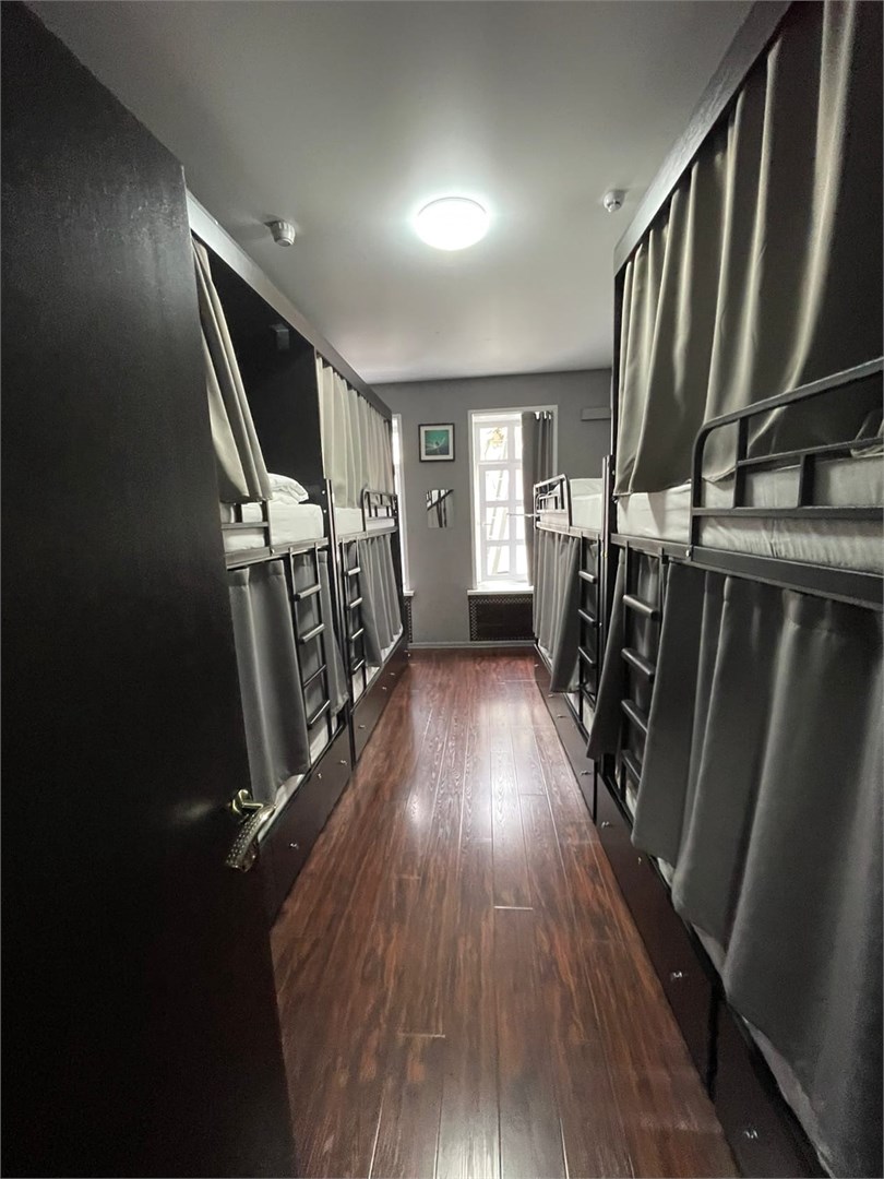 8-ми местный женский номер в Христал