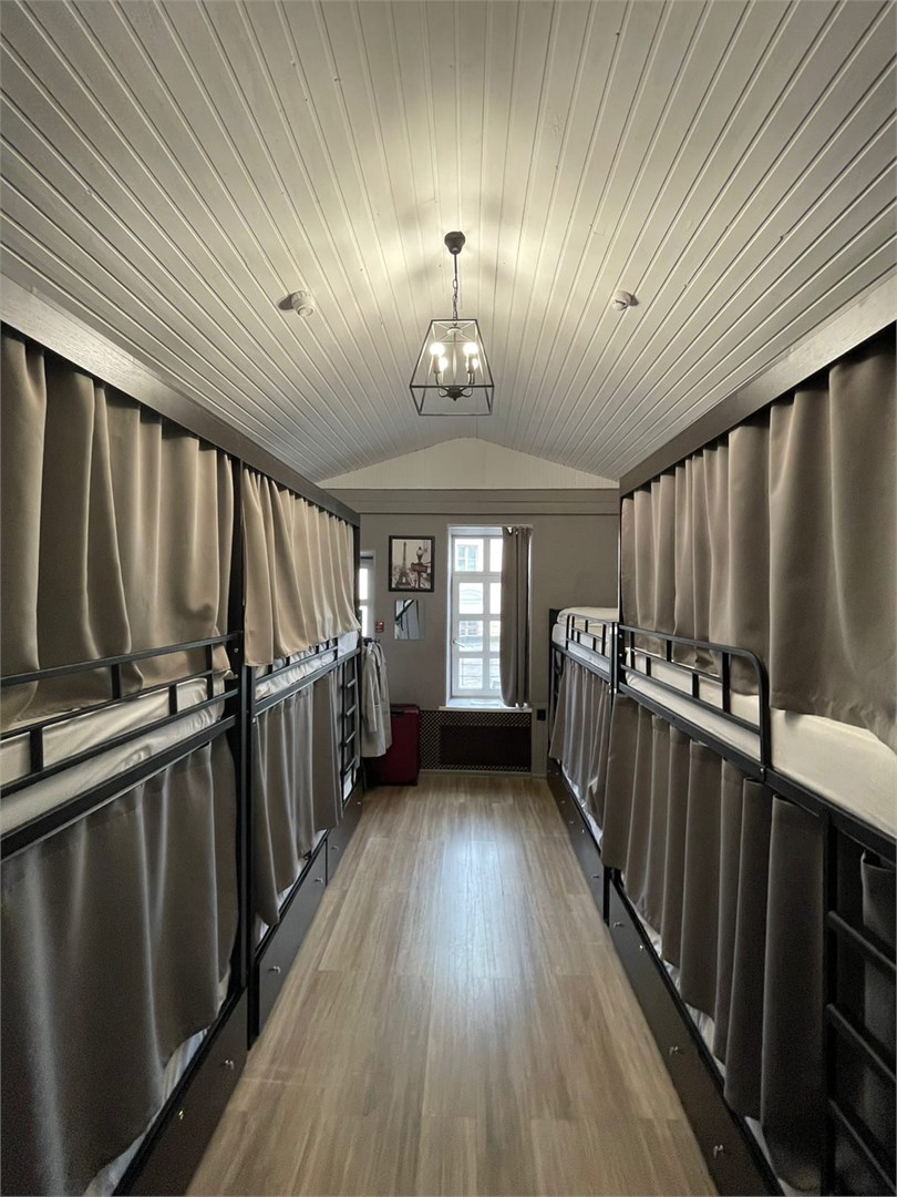 8-ми местный женский номер в Христал