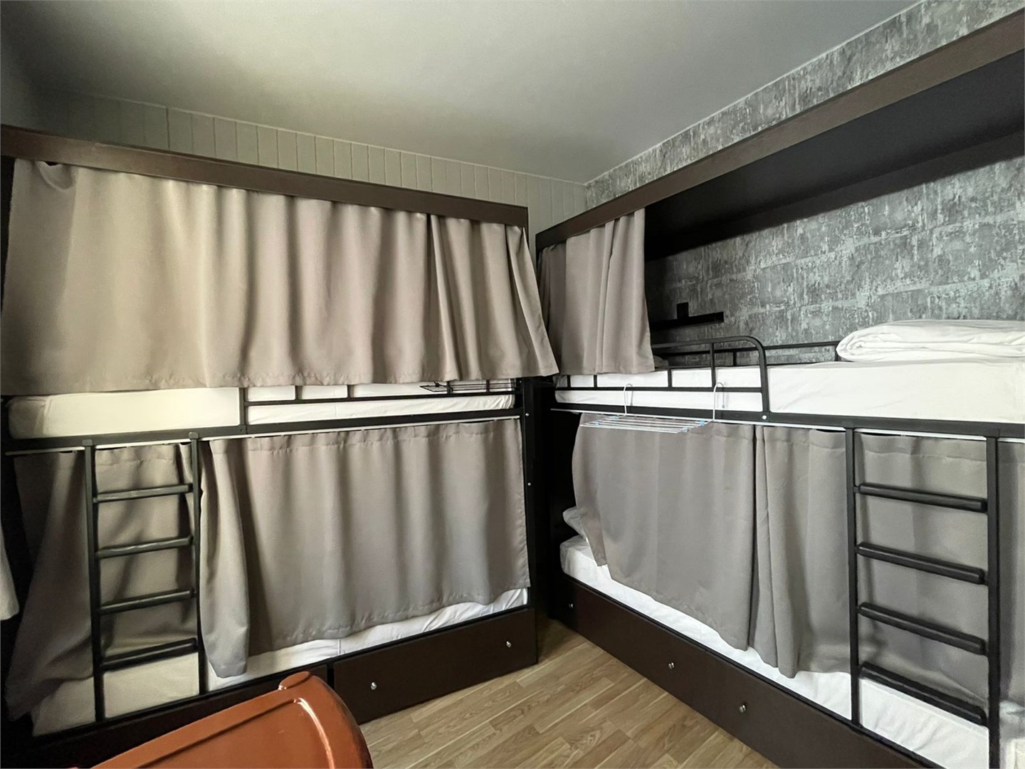 6-ми местный мужской номер в Христал