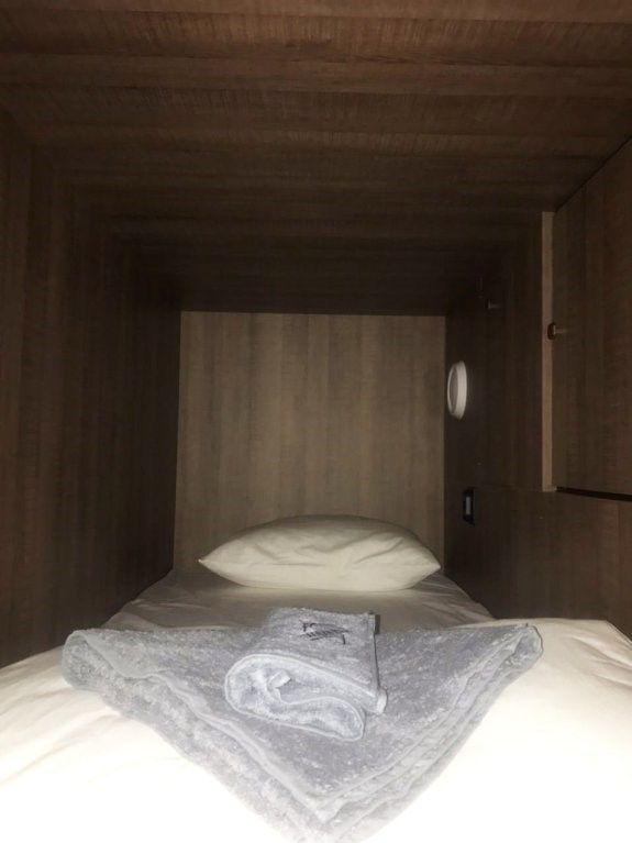 Капсульный общий номер в Христал