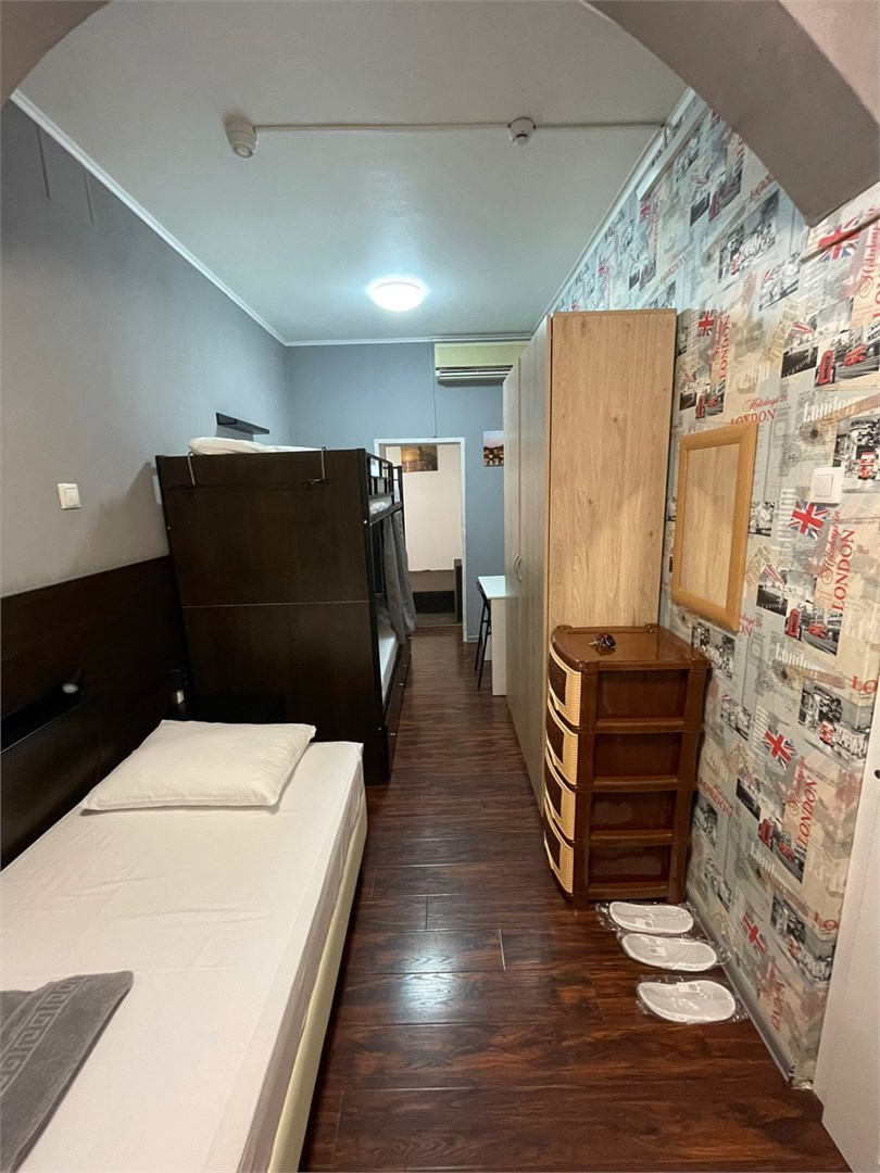 Трехместный номер в Христал