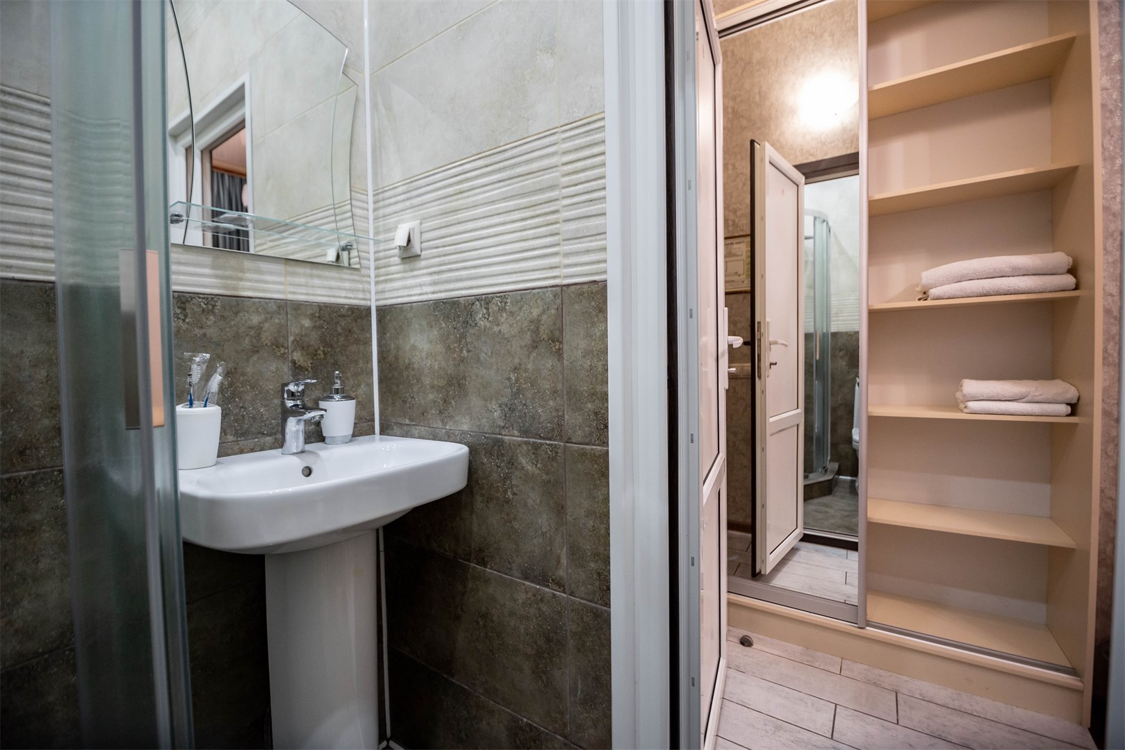 Двухместный раздельный в Buta