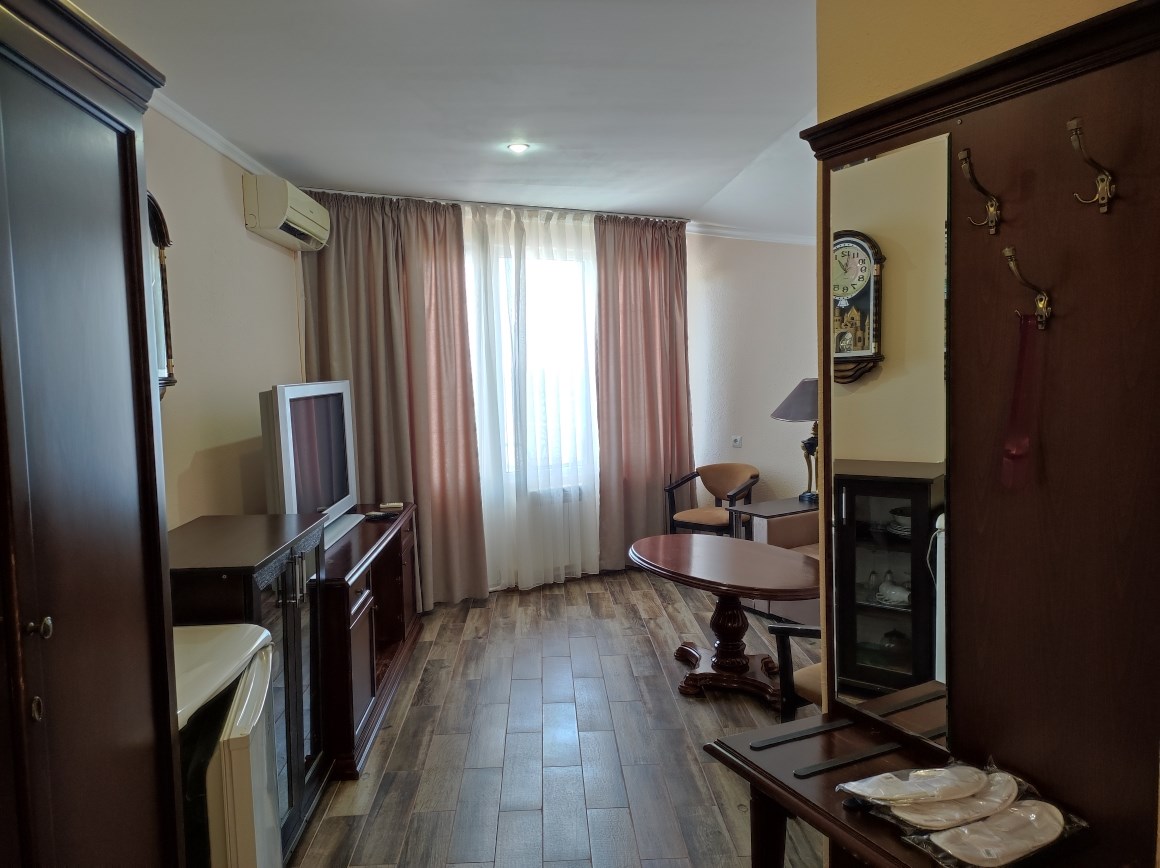 Люкс двухкомнатный в Адмирал