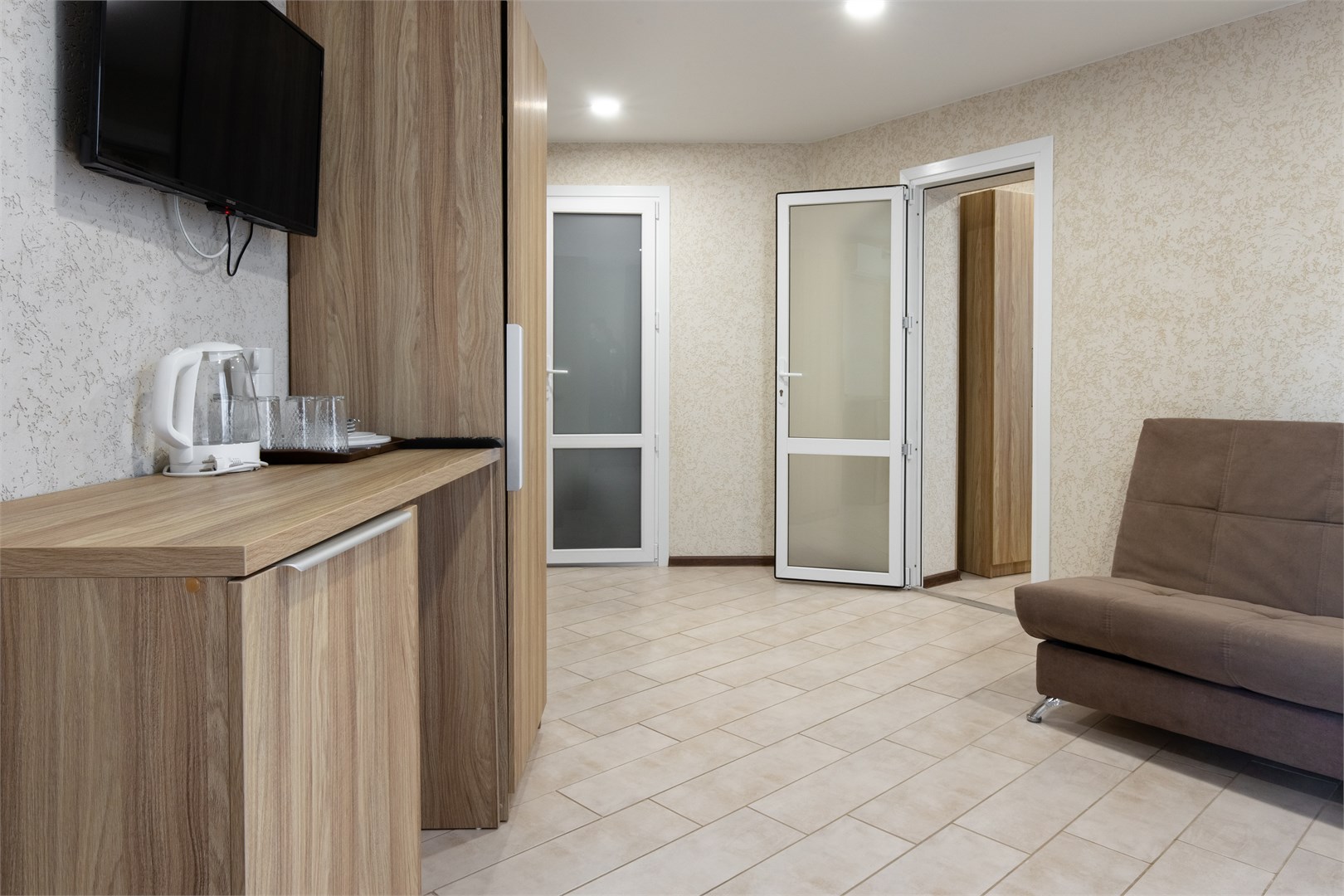 Стандарт четырехместный с балконом (1 корпус) в Амиго