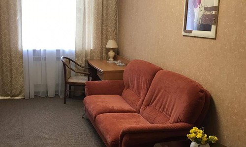 Полулюкс двухкомнатный с двуспальной кроватью в Дежавю