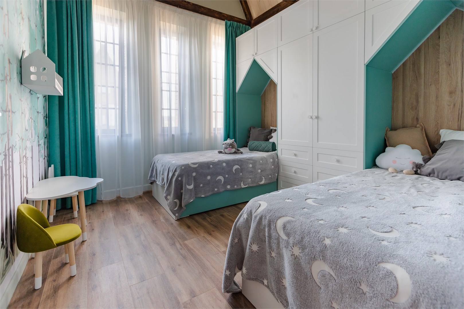 Сосновая (с детской спальней) в Гармонд