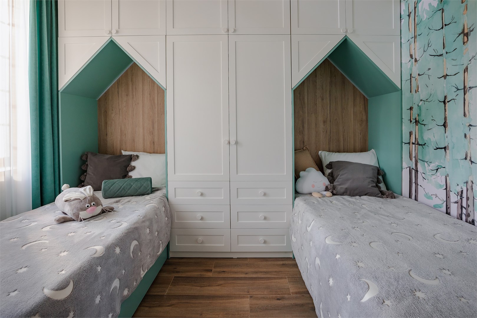 Сосновая (с детской спальней) в Гармонд