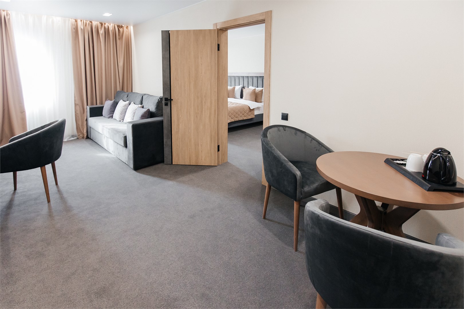 Улучшенный Люкс в AZIMUT Отель Тобольск