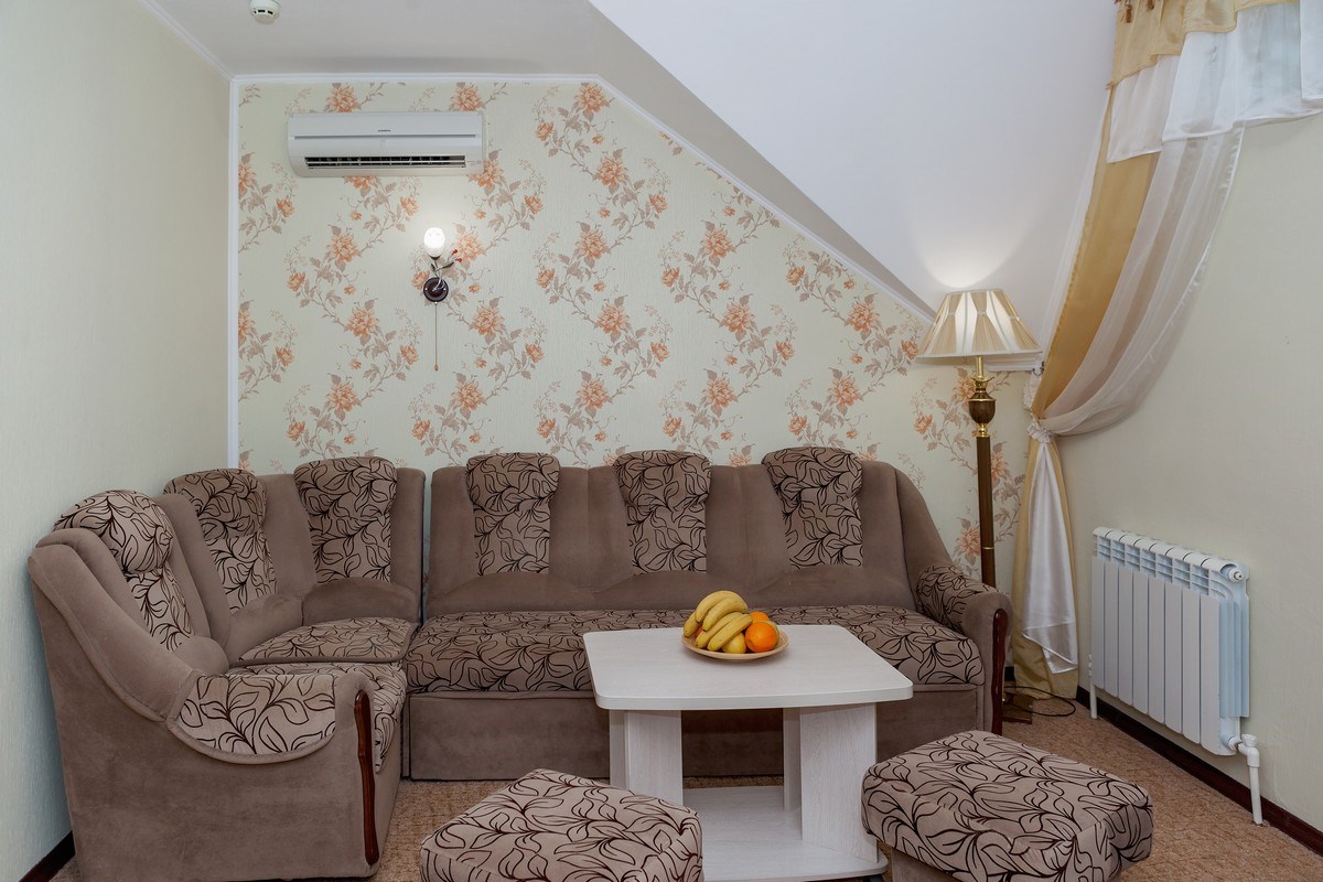 Семейный Мансарда 2-х комнатный без балкона корпус 4 в Кристалл уют