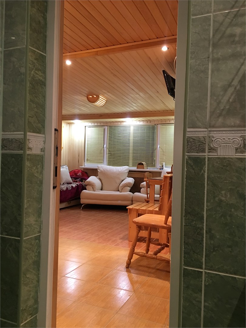 бассейн в шале с сауной, зоной барбекю и кухней в Вилла с видом на горы