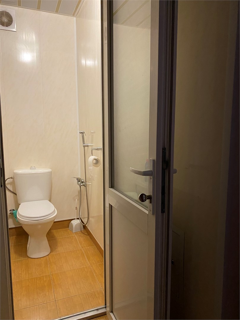 бассейн в шале с сауной, зоной барбекю и кухней в Вилла с видом на горы