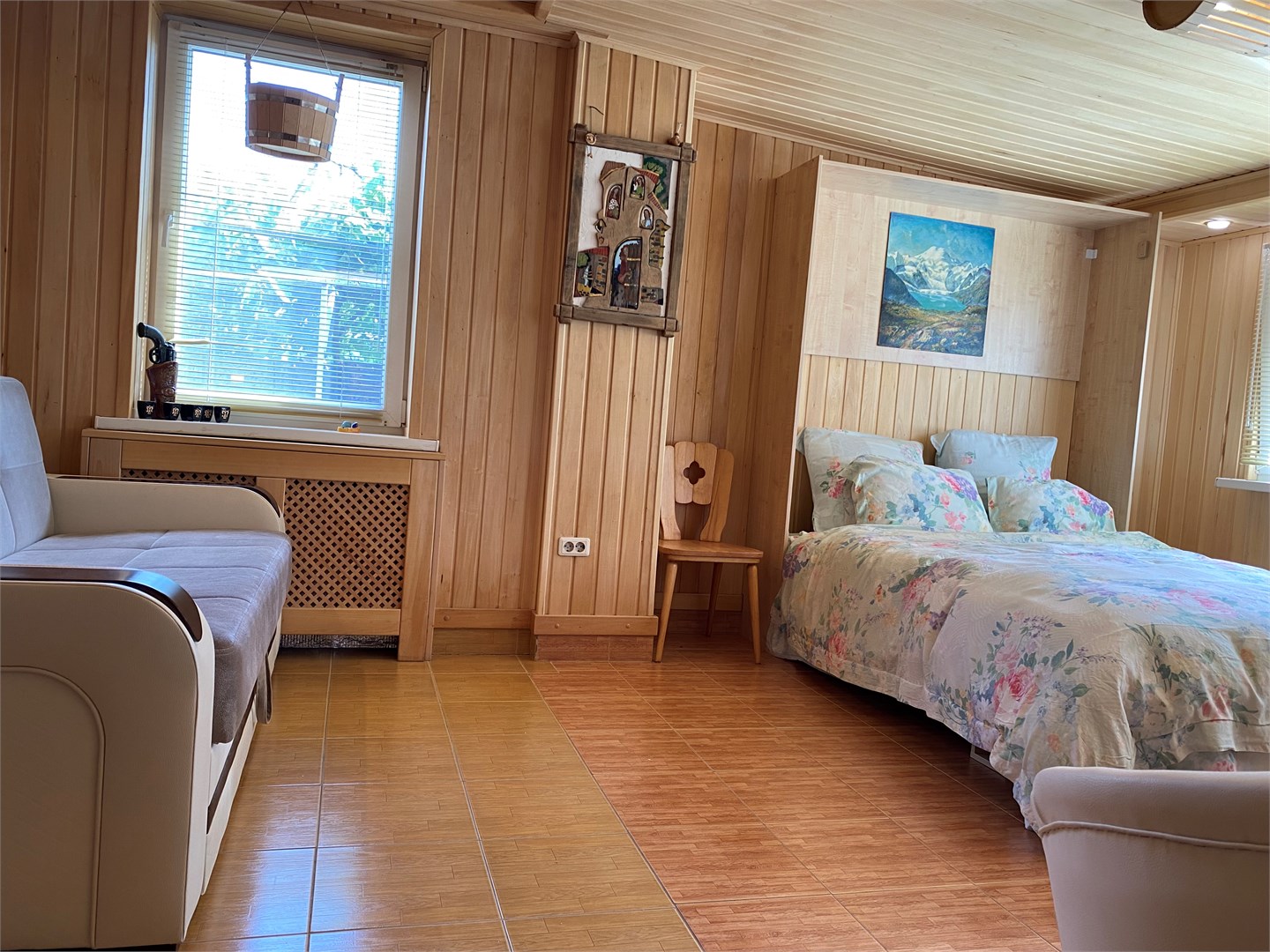 бассейн в шале с сауной, зоной барбекю и кухней в Вилла с видом на горы